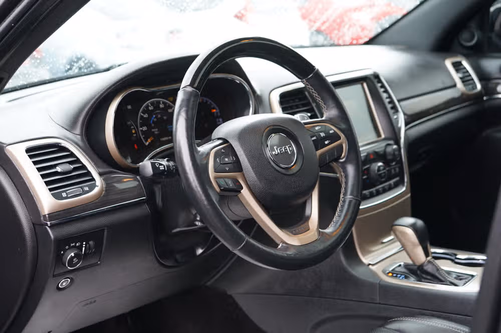 2017 Jeep Grand Cherokee Overland Image 11