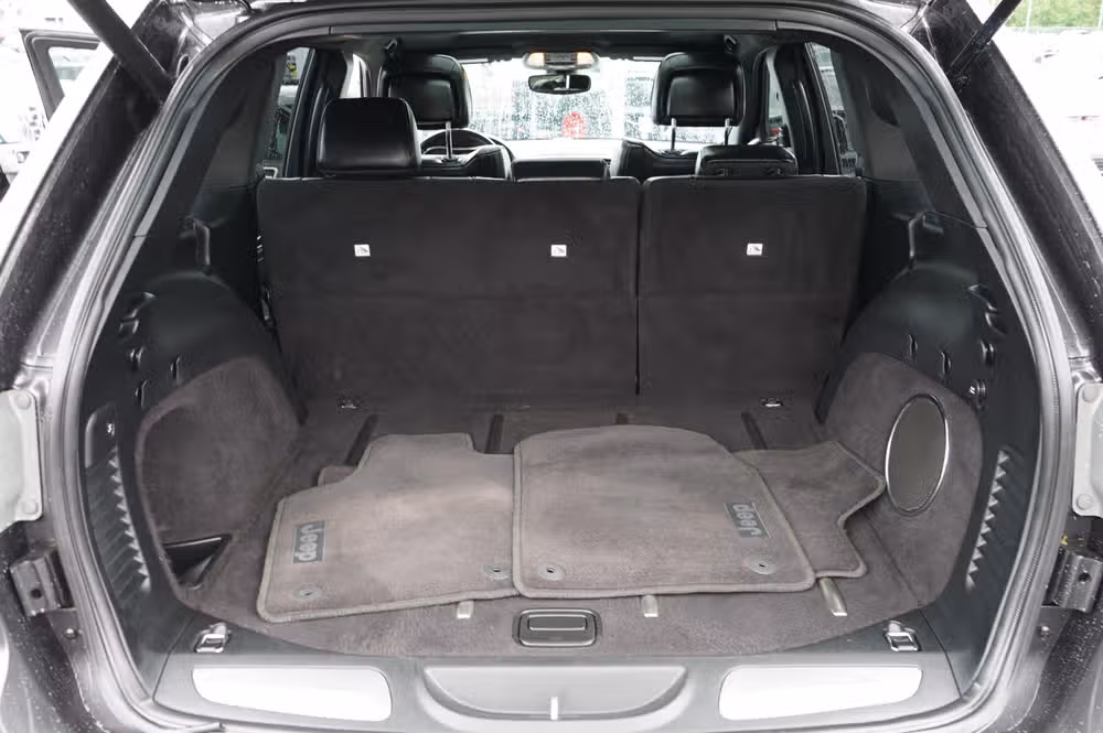 2017 Jeep Grand Cherokee Overland Image 28