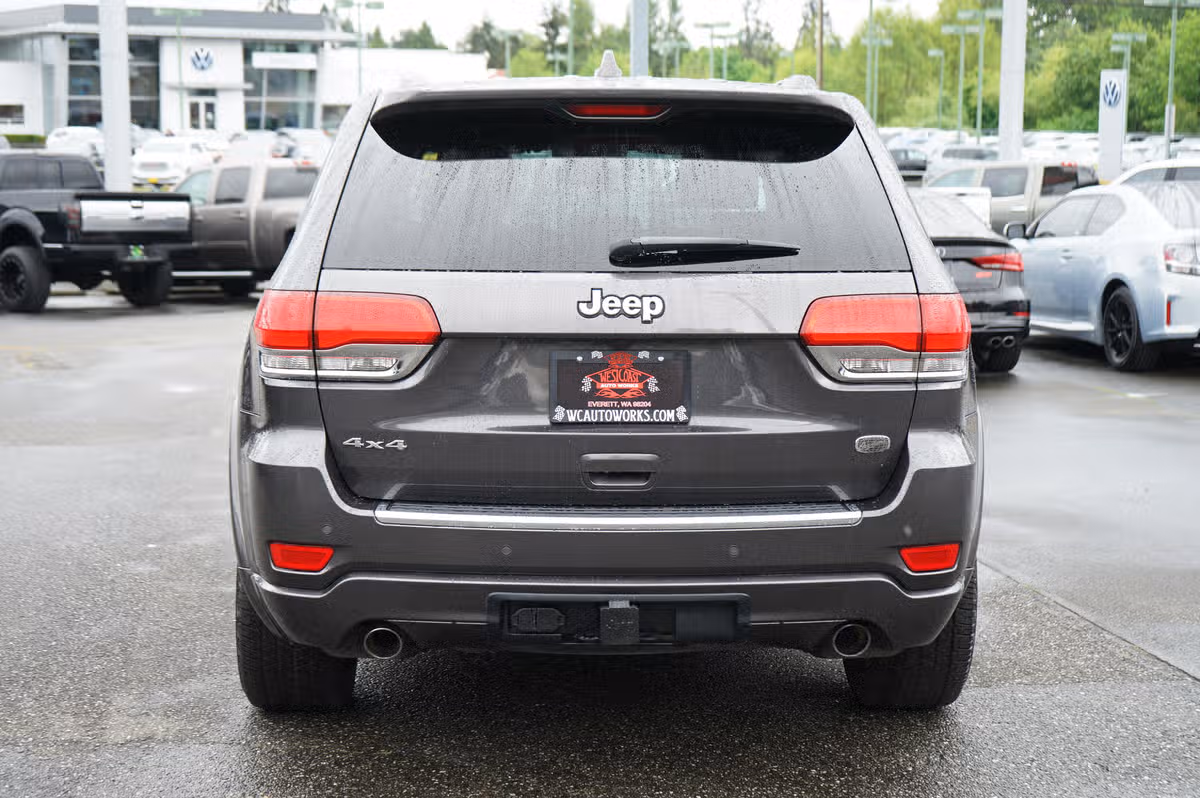 2017 Jeep Grand Cherokee Overland Image 4