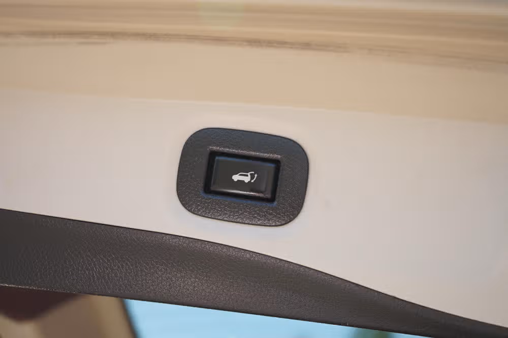 2016 Nissan Rogue SL Crossover Image 10