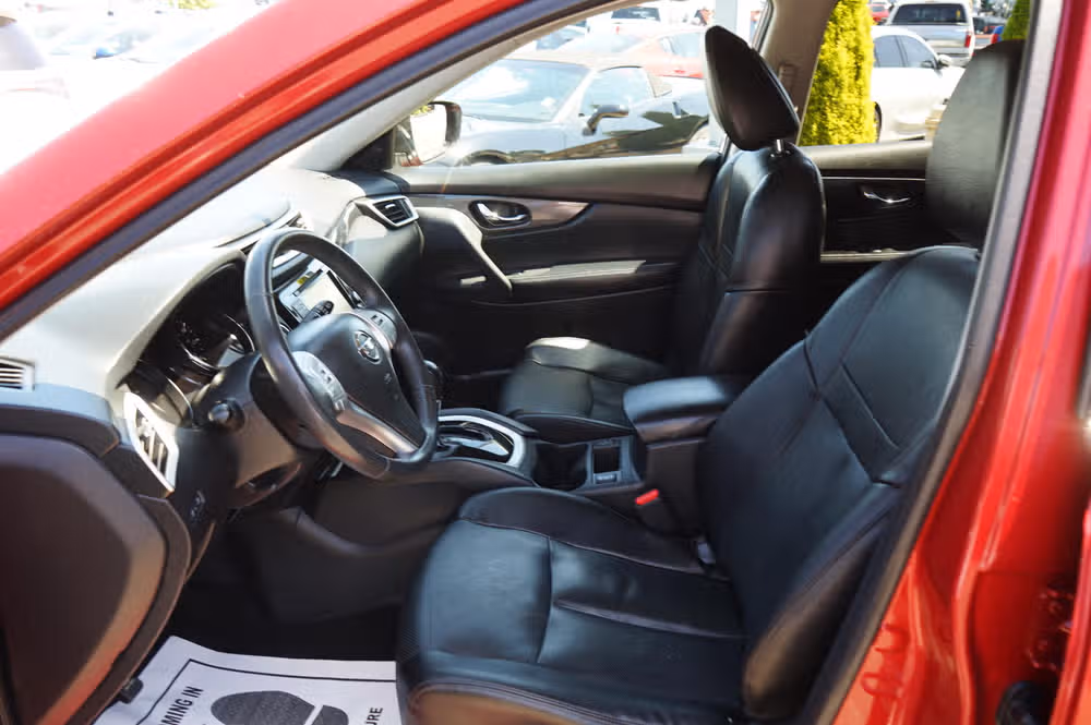 2016 Nissan Rogue SL Crossover Image 17
