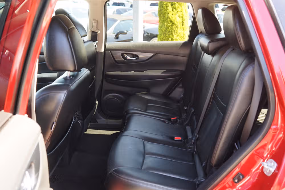 2016 Nissan Rogue SL Crossover Image 19