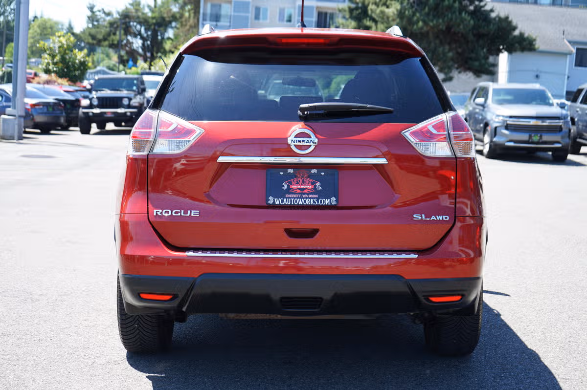 2016 Nissan Rogue SL Crossover Image 4