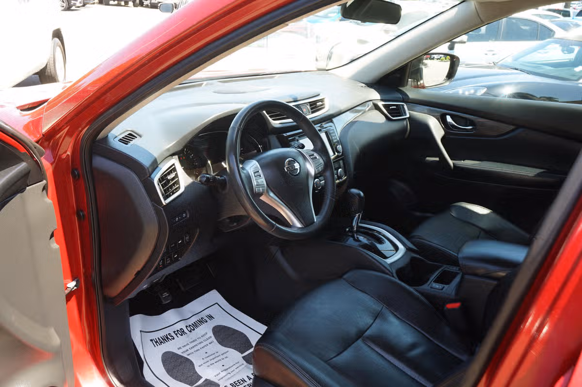 2016 Nissan Rogue SL Crossover Image 15