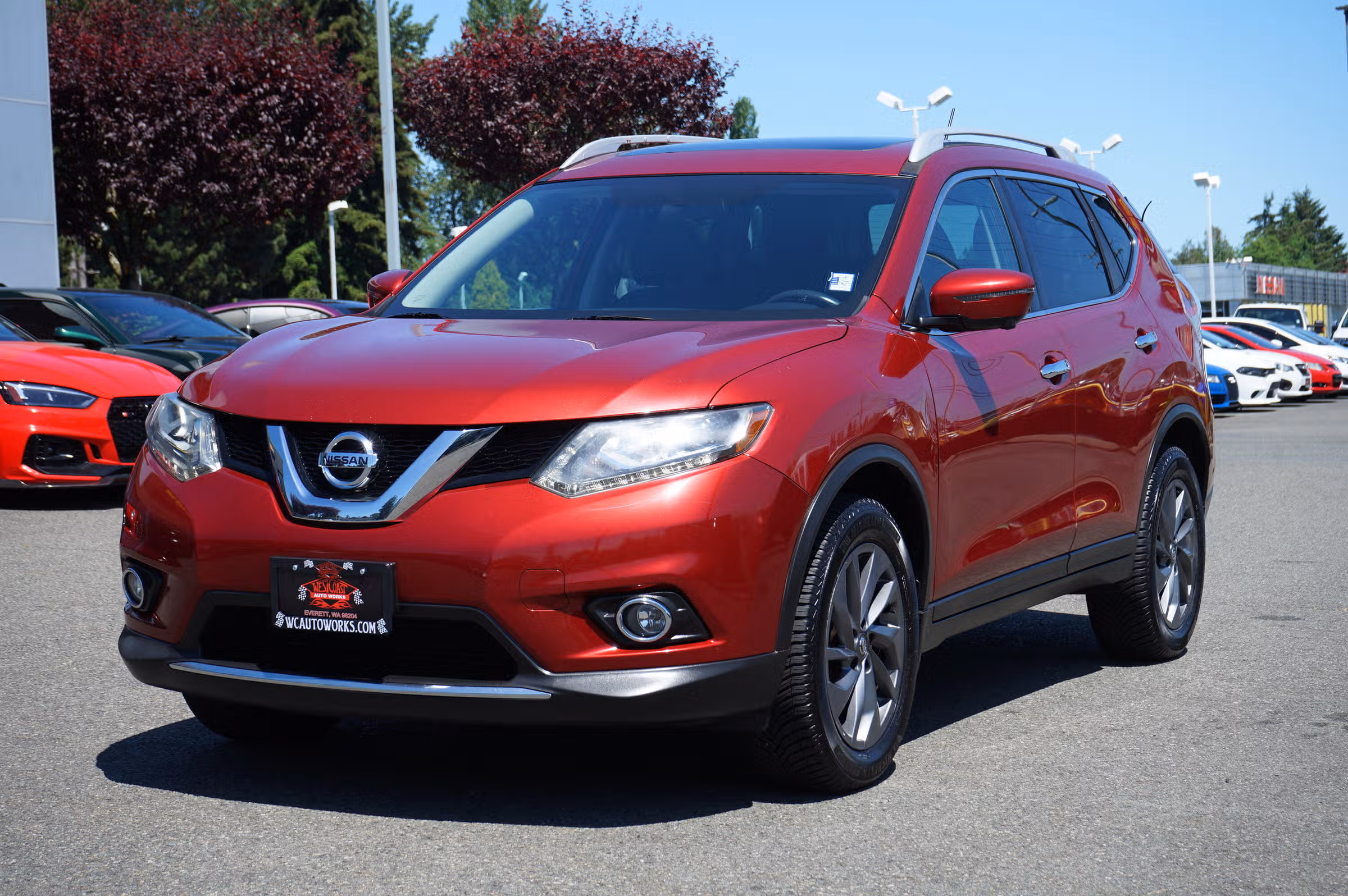 2016 Nissan Rogue SL Crossover Image 1