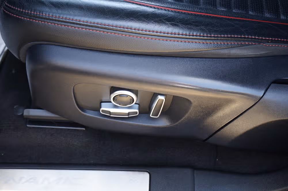 2021 Land Rover Discovery Sport P250 S R-Dynamic Image 16
