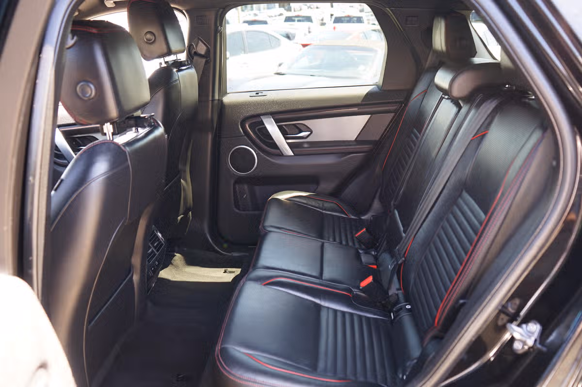 2021 Land Rover Discovery Sport P250 S R-Dynamic Image 17