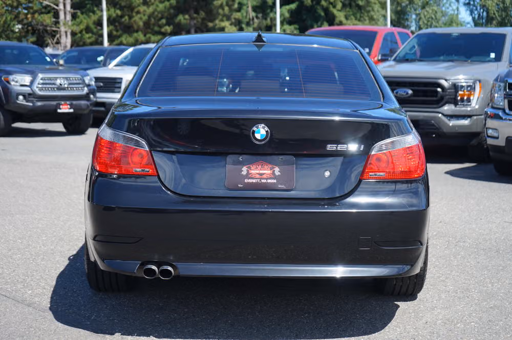 2007 BMW 5 Series 525i Image 4