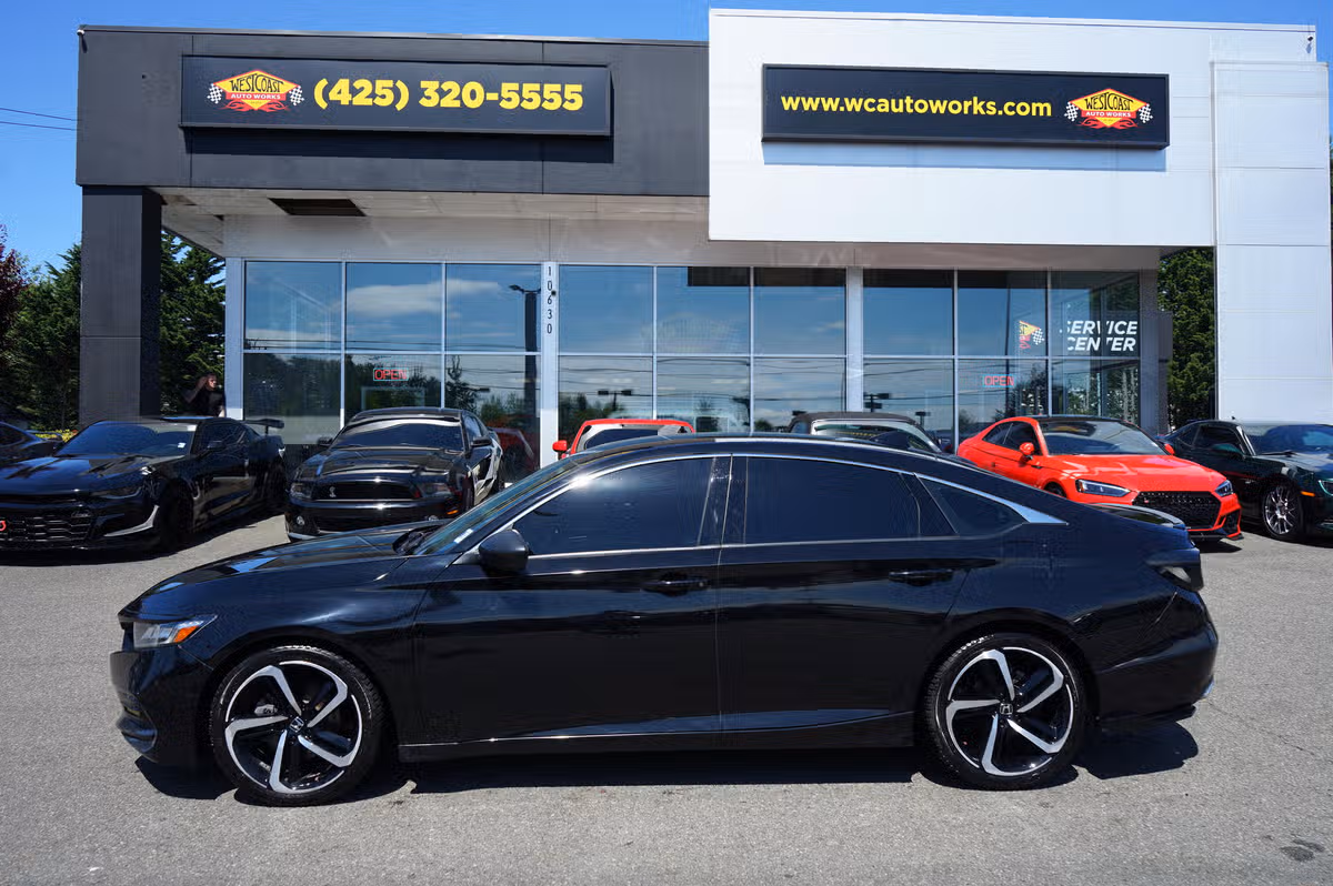 2019 Honda Accord Sport Image 2