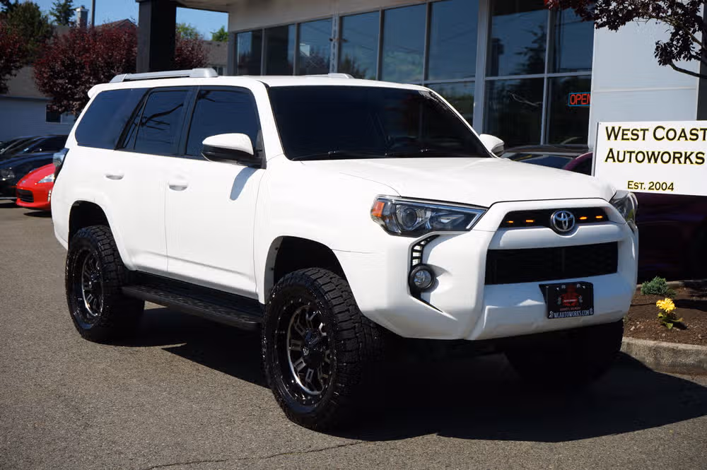 2018 Toyota 4Runner SR5 Image 6