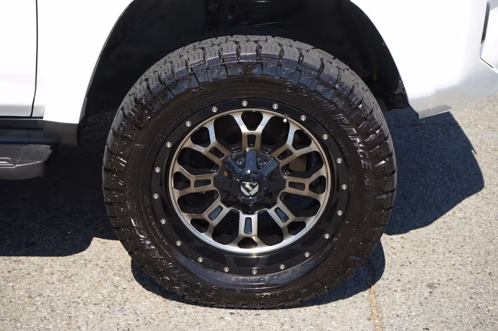 2018 Toyota 4Runner SR5 Image 8