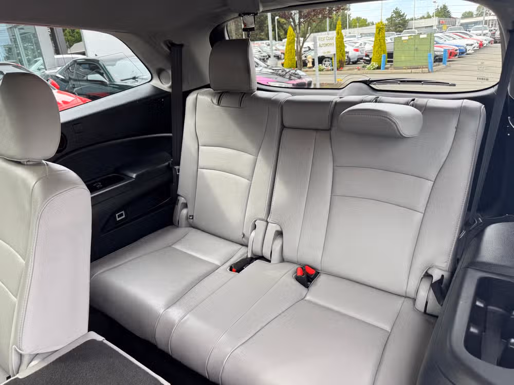 2017 Honda Pilot Touring Image 11