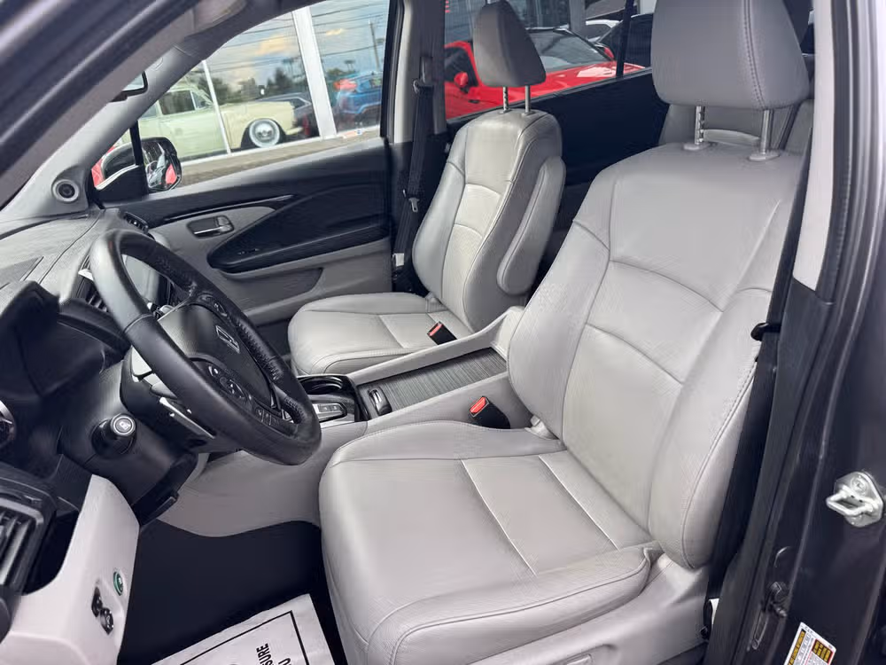2017 Honda Pilot Touring Image 15