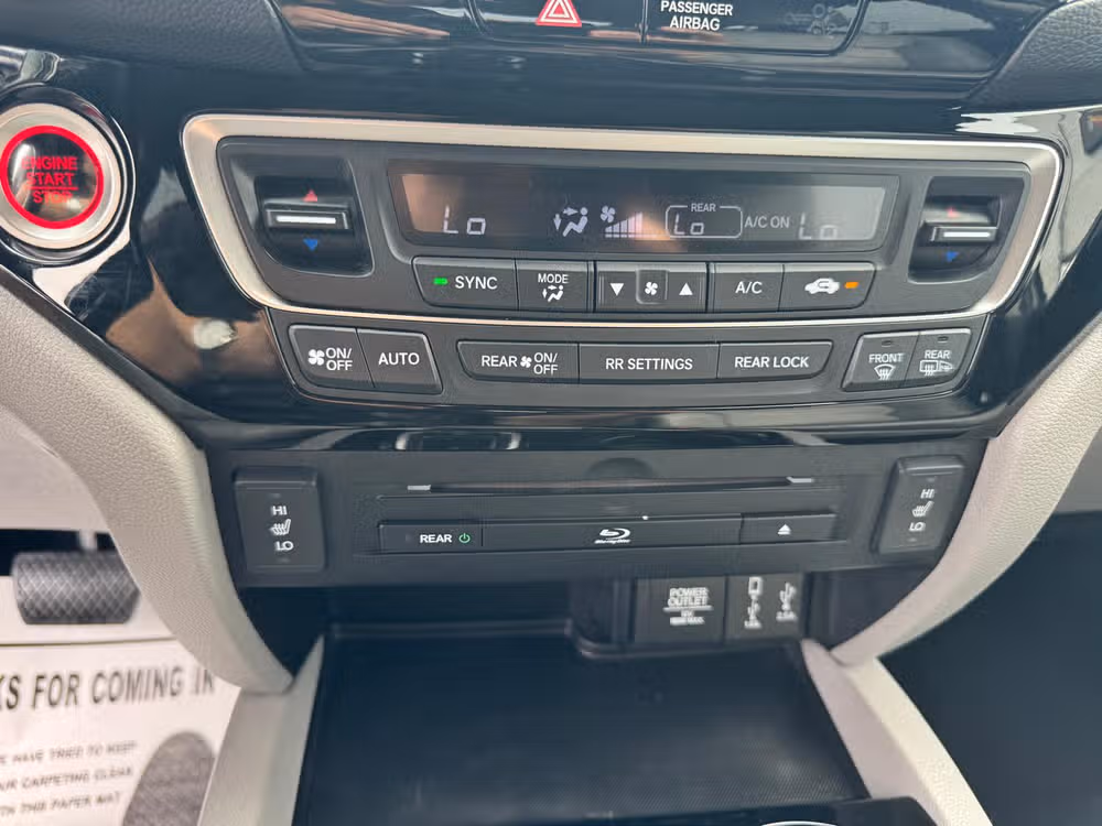 2017 Honda Pilot Touring Image 20
