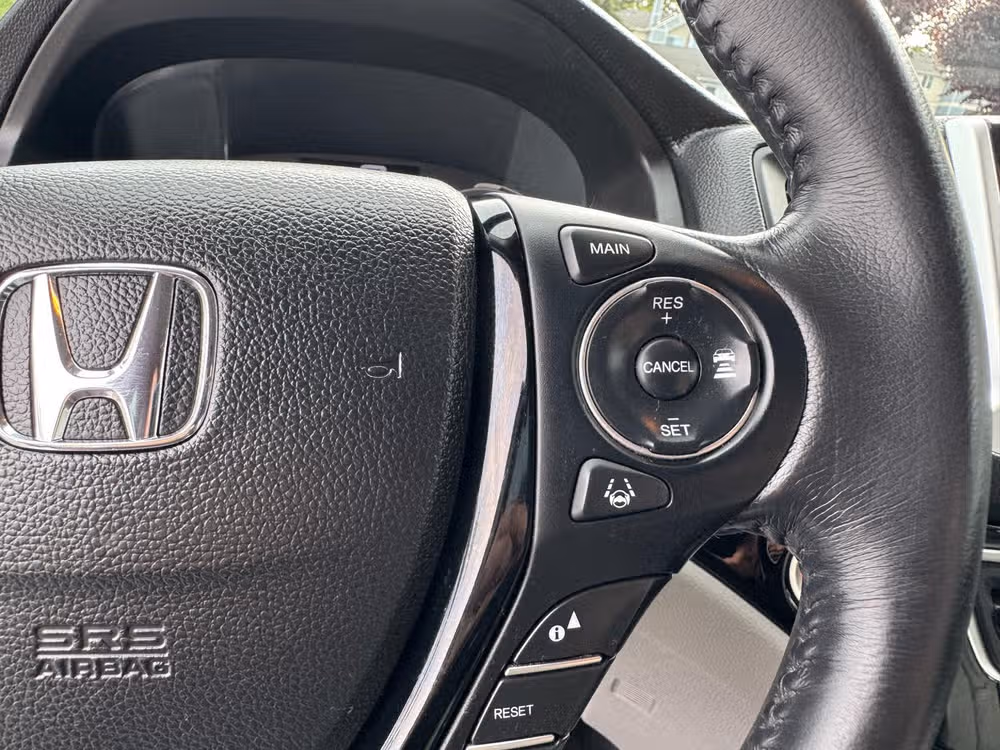 2017 Honda Pilot Touring Image 26