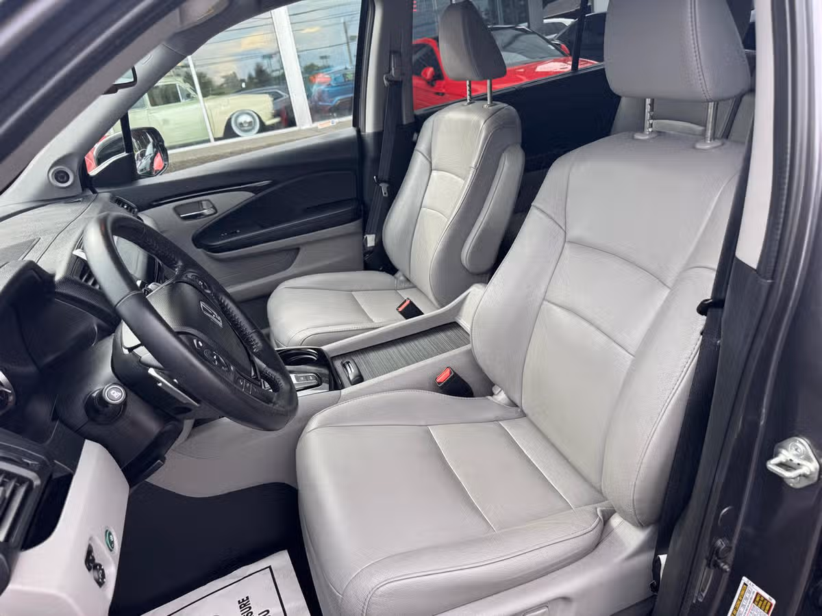 2017 Honda Pilot Touring Image 15