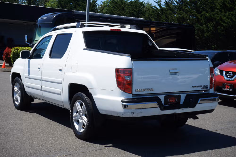 2010 Honda Ridgeline RTL Crew Cab Image 3