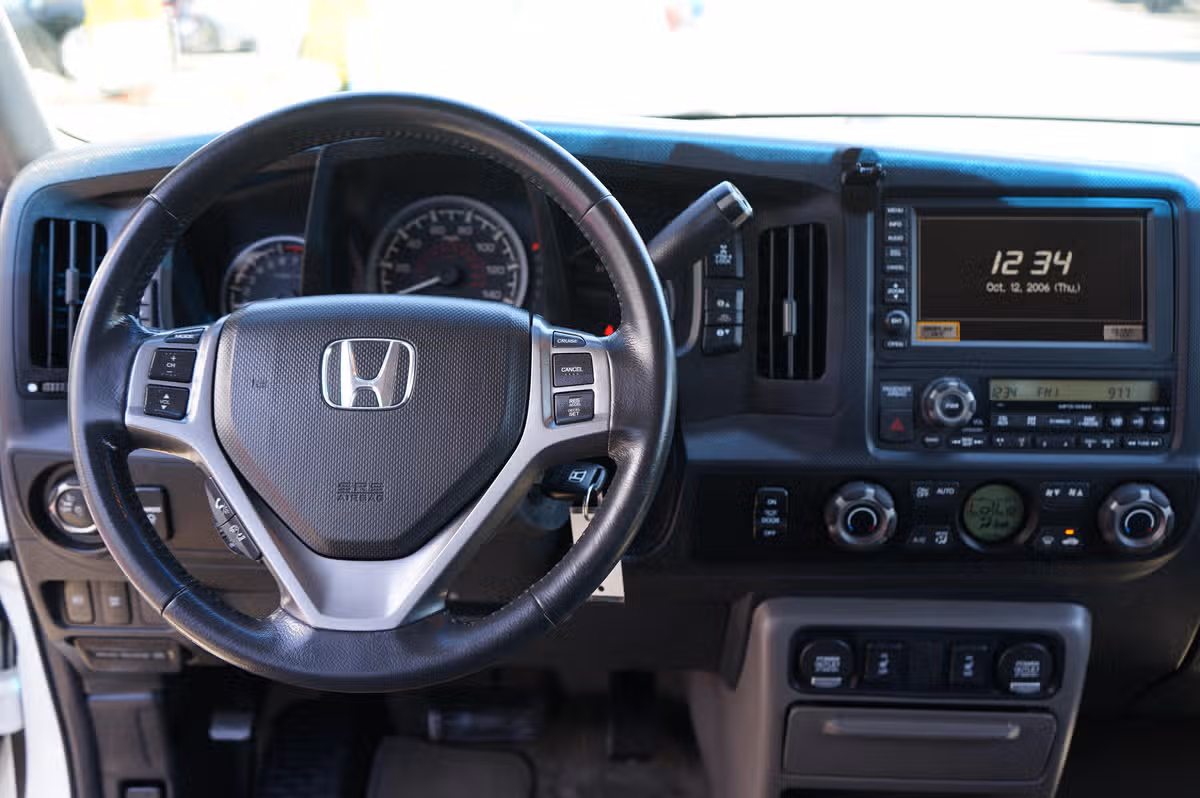 2010 Honda Ridgeline RTL Crew Cab Image 16