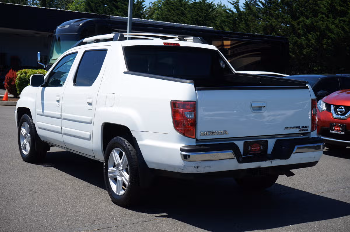 2010 Honda Ridgeline RTL Crew Cab Image 3