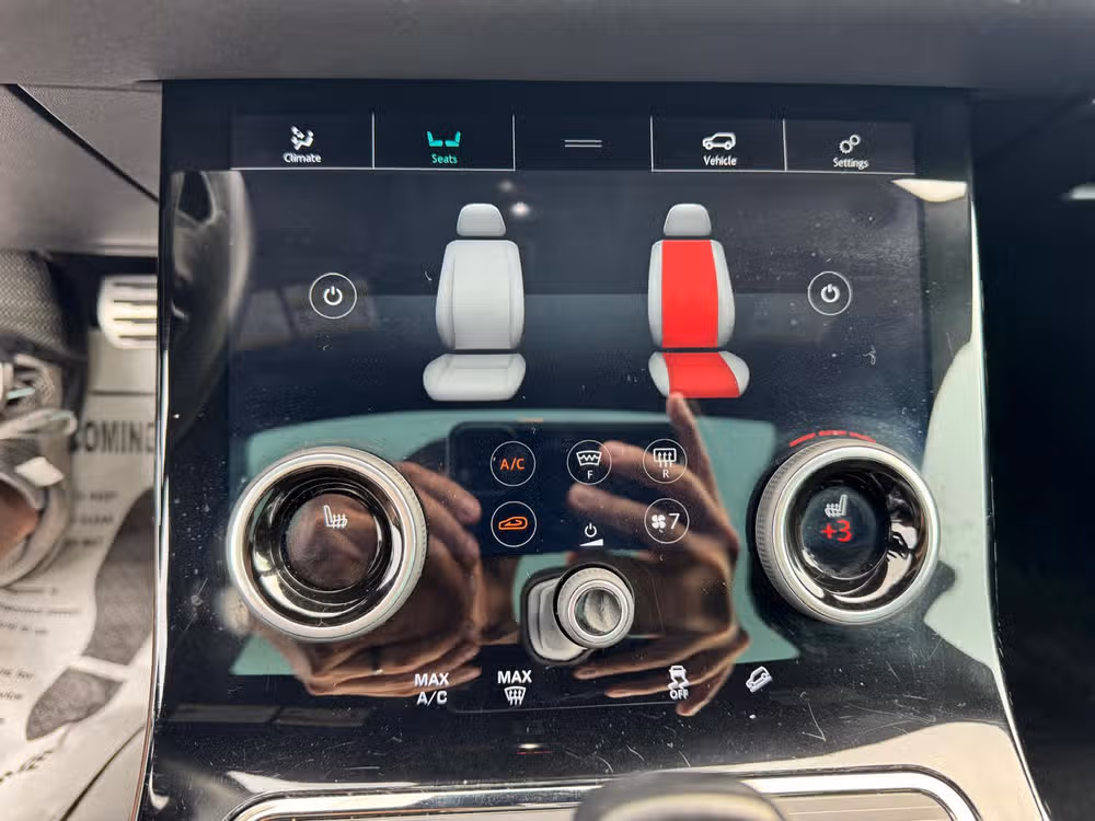 2020 Land Rover Range Rover Evoque R-Dynamic SE Image 16