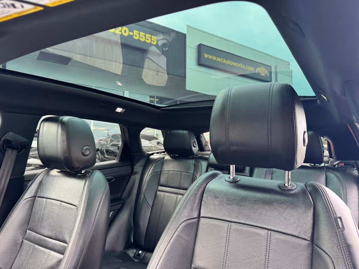 2020 Land Rover Range Rover Evoque R-Dynamic SE Image 12