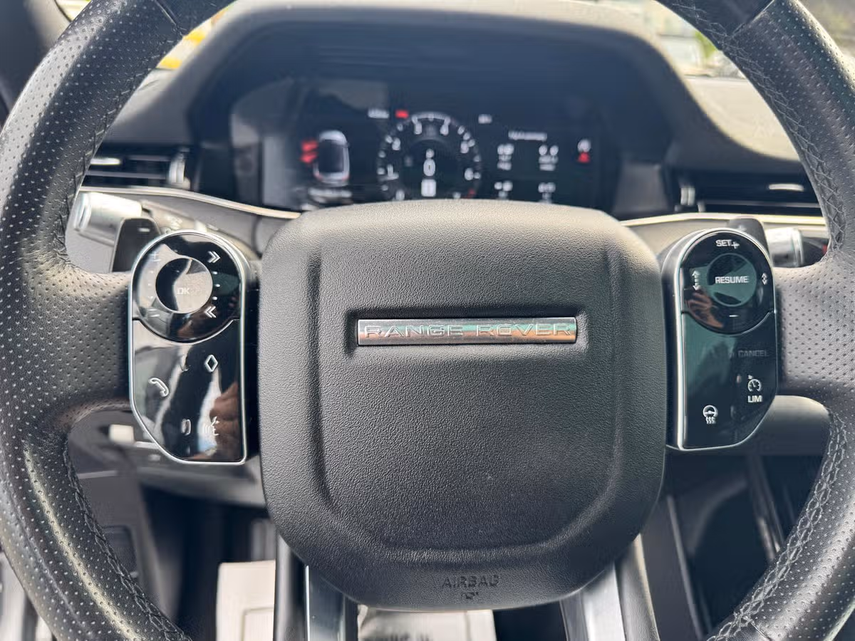 2020 Land Rover Range Rover Evoque R-Dynamic SE Image 18