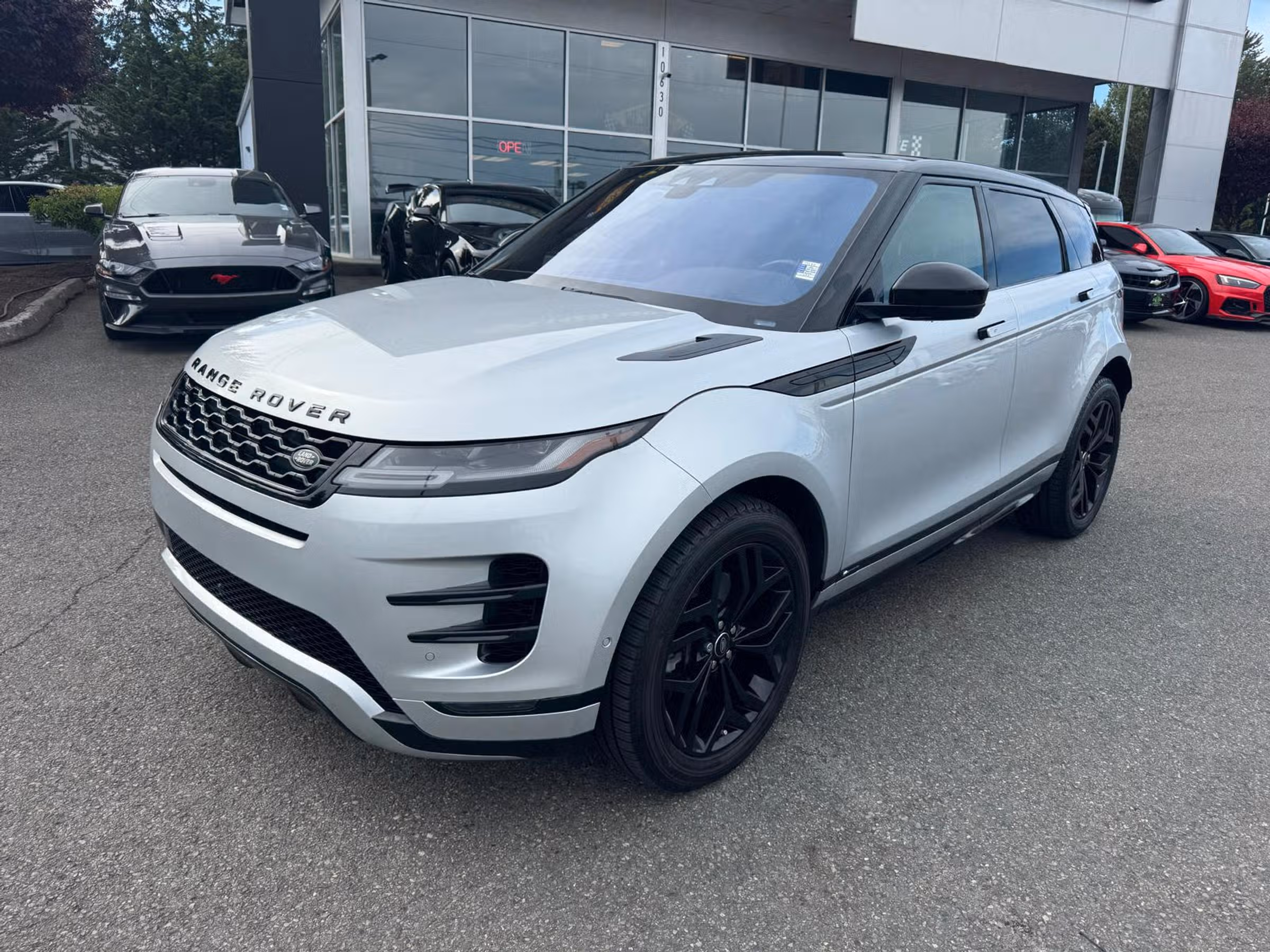 2020 Land Rover Range Rover Evoque R-Dynamic SE Image 1