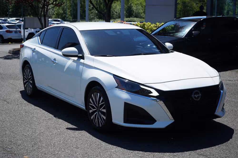 2023 Nissan Altima 2.5 SV Image 5