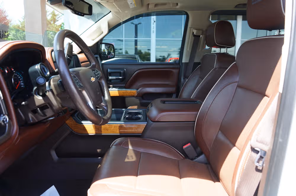 2016 Chevrolet Silverado 1500 High Country Crew Cab Image 15