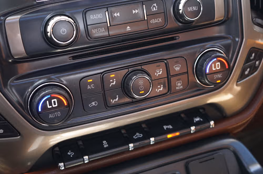 2016 Chevrolet Silverado 1500 High Country Crew Cab Image 22
