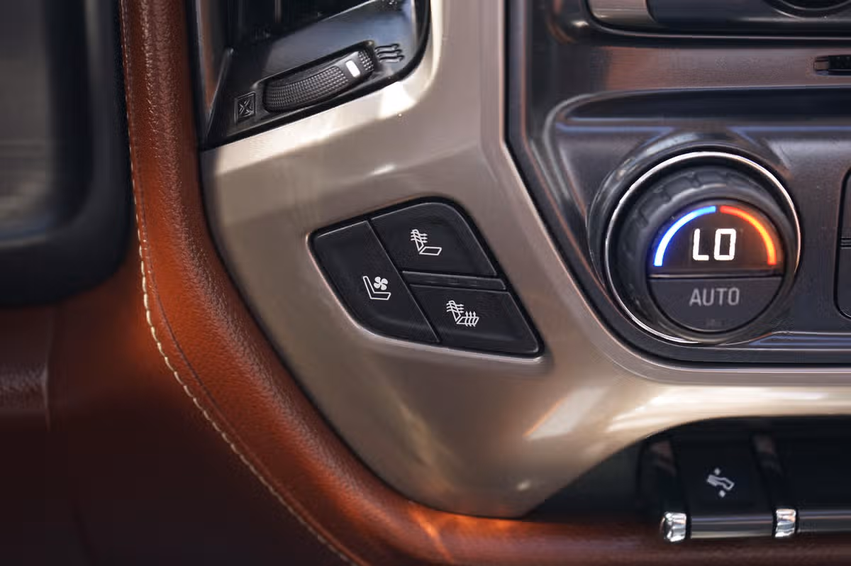 2016 Chevrolet Silverado 1500 High Country Crew Cab Image 23