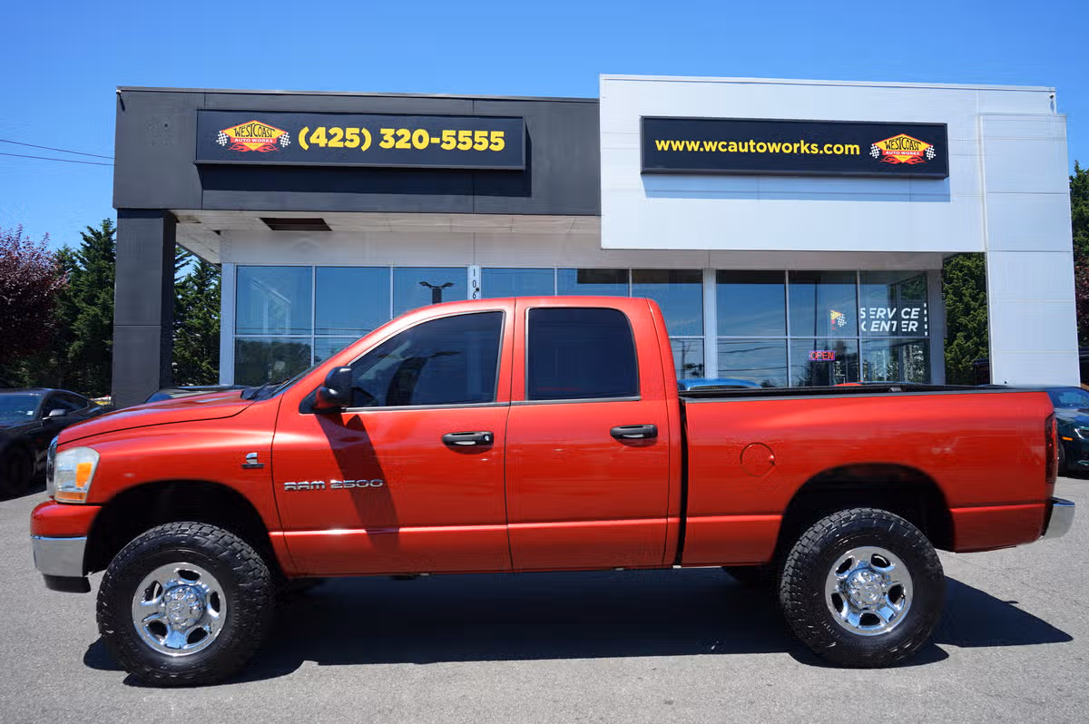 2006 Dodge Ram 2500 SLT PICKUP 4D 6 1/4 Quad Cab Image 2