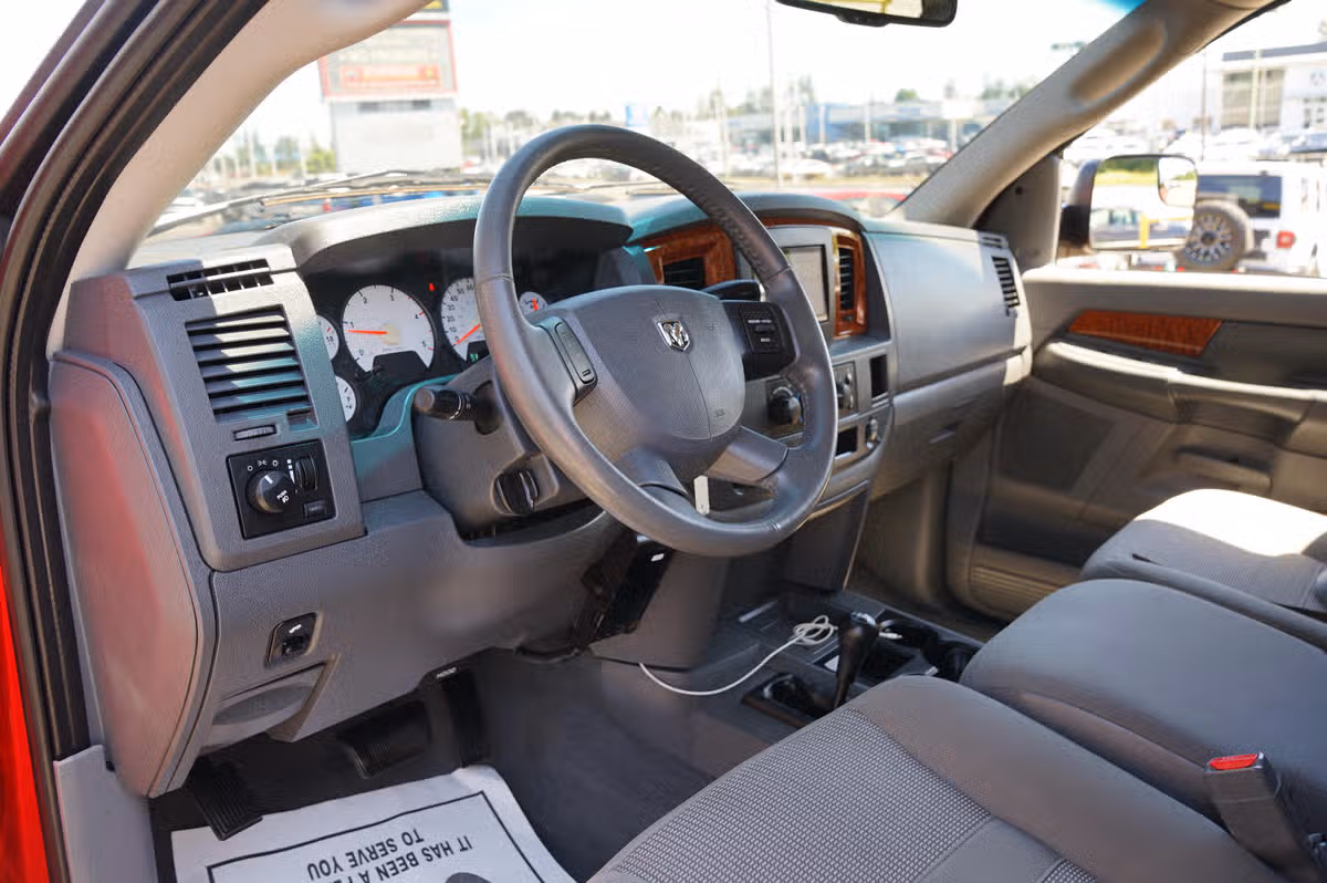 2006 Dodge Ram 2500 SLT PICKUP 4D 6 1/4 Quad Cab Image 12