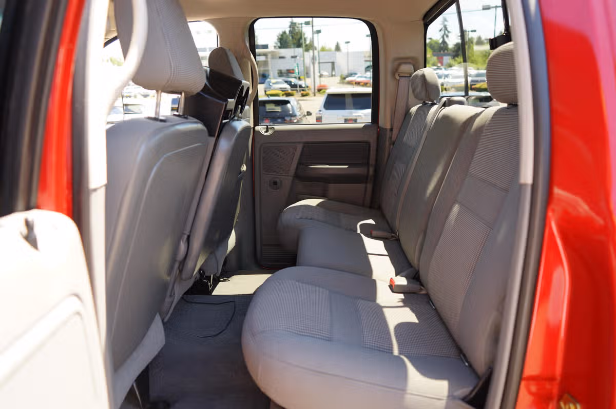 2006 Dodge Ram 2500 SLT PICKUP 4D 6 1/4 Quad Cab Image 14