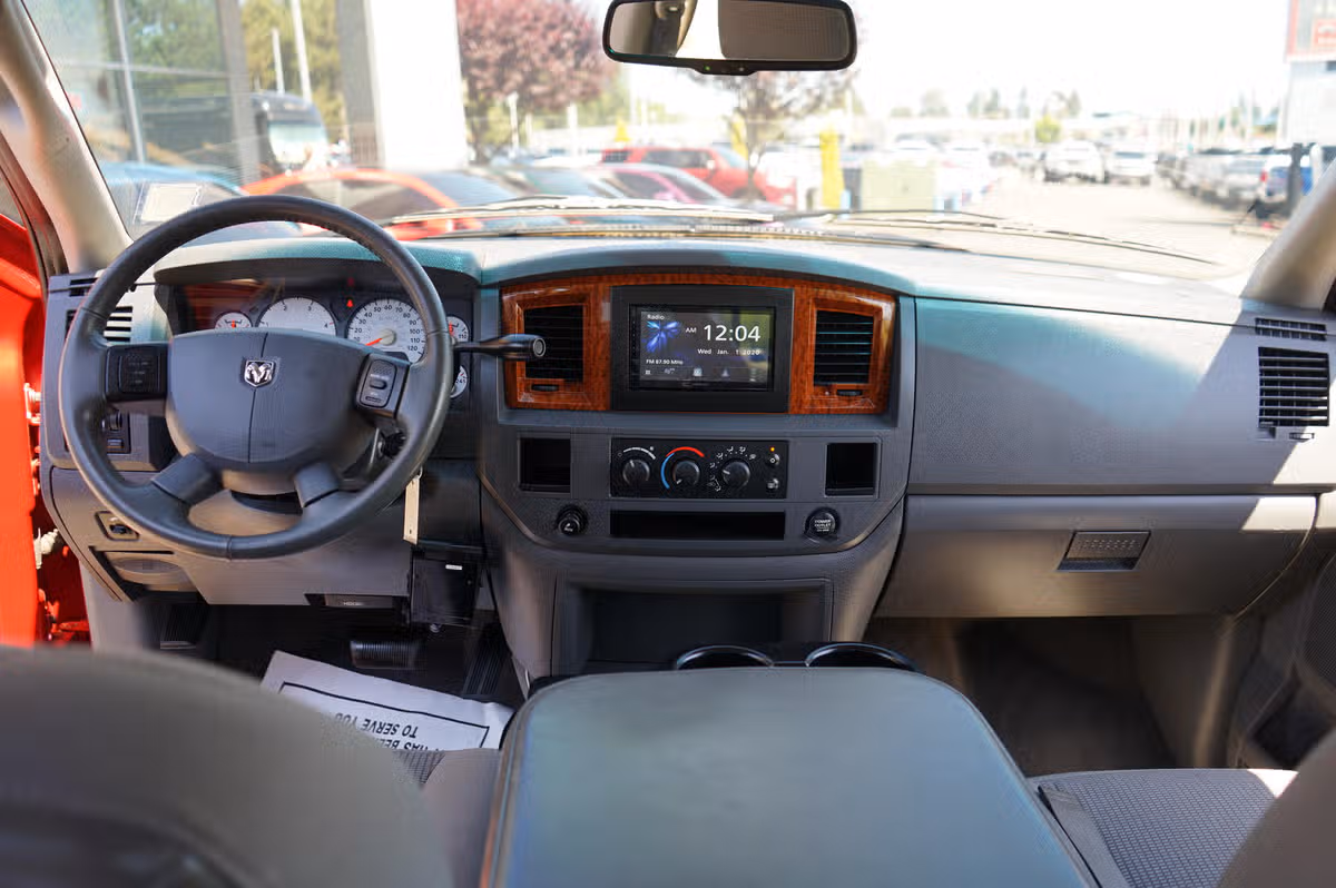 2006 Dodge Ram 2500 SLT PICKUP 4D 6 1/4 Quad Cab Image 15