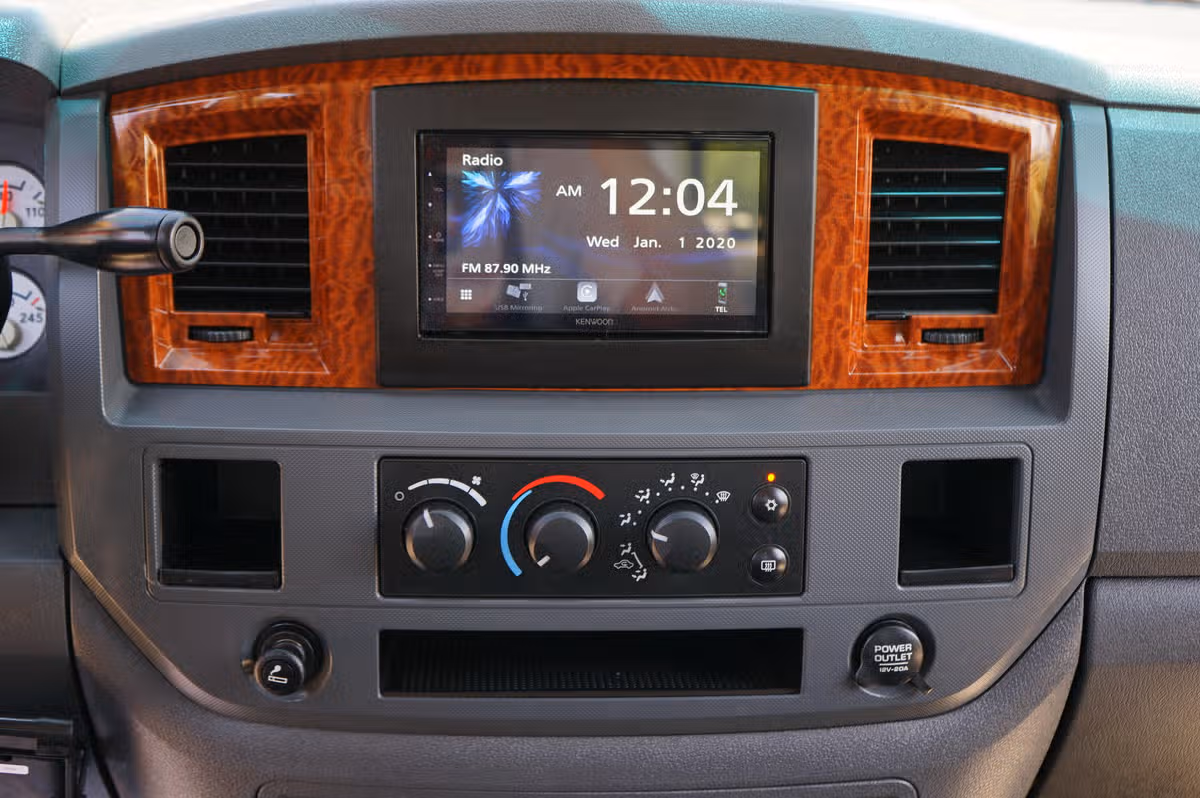2006 Dodge Ram 2500 SLT PICKUP 4D 6 1/4 Quad Cab Image 16