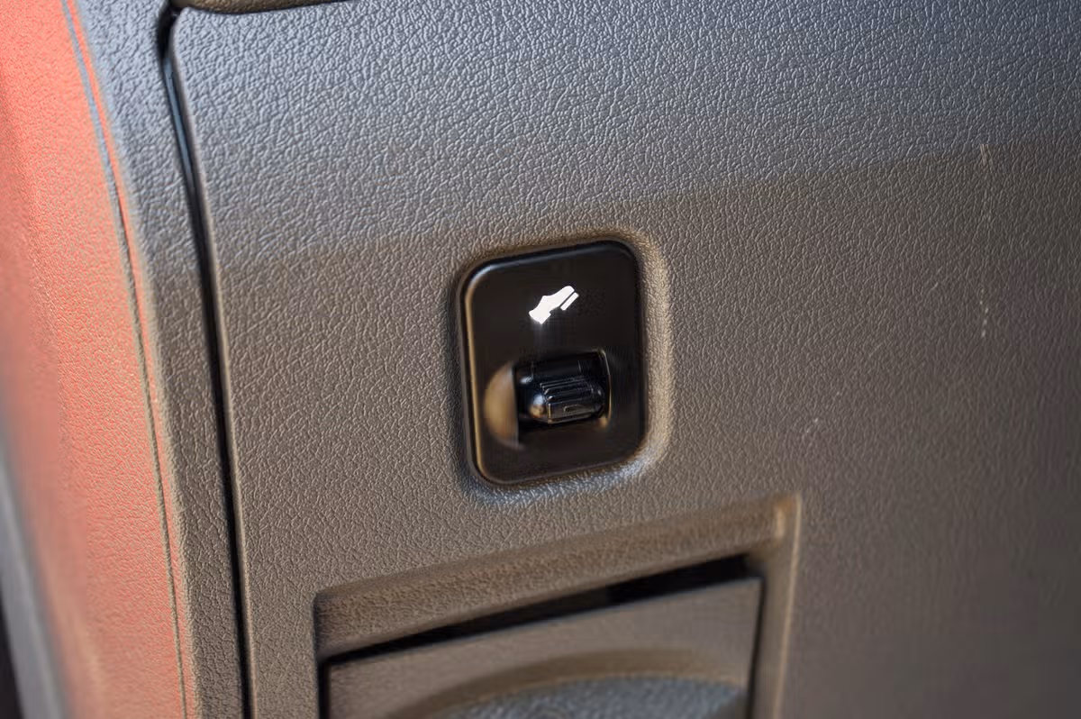 2006 Dodge Ram 2500 SLT PICKUP 4D 6 1/4 Quad Cab Image 18