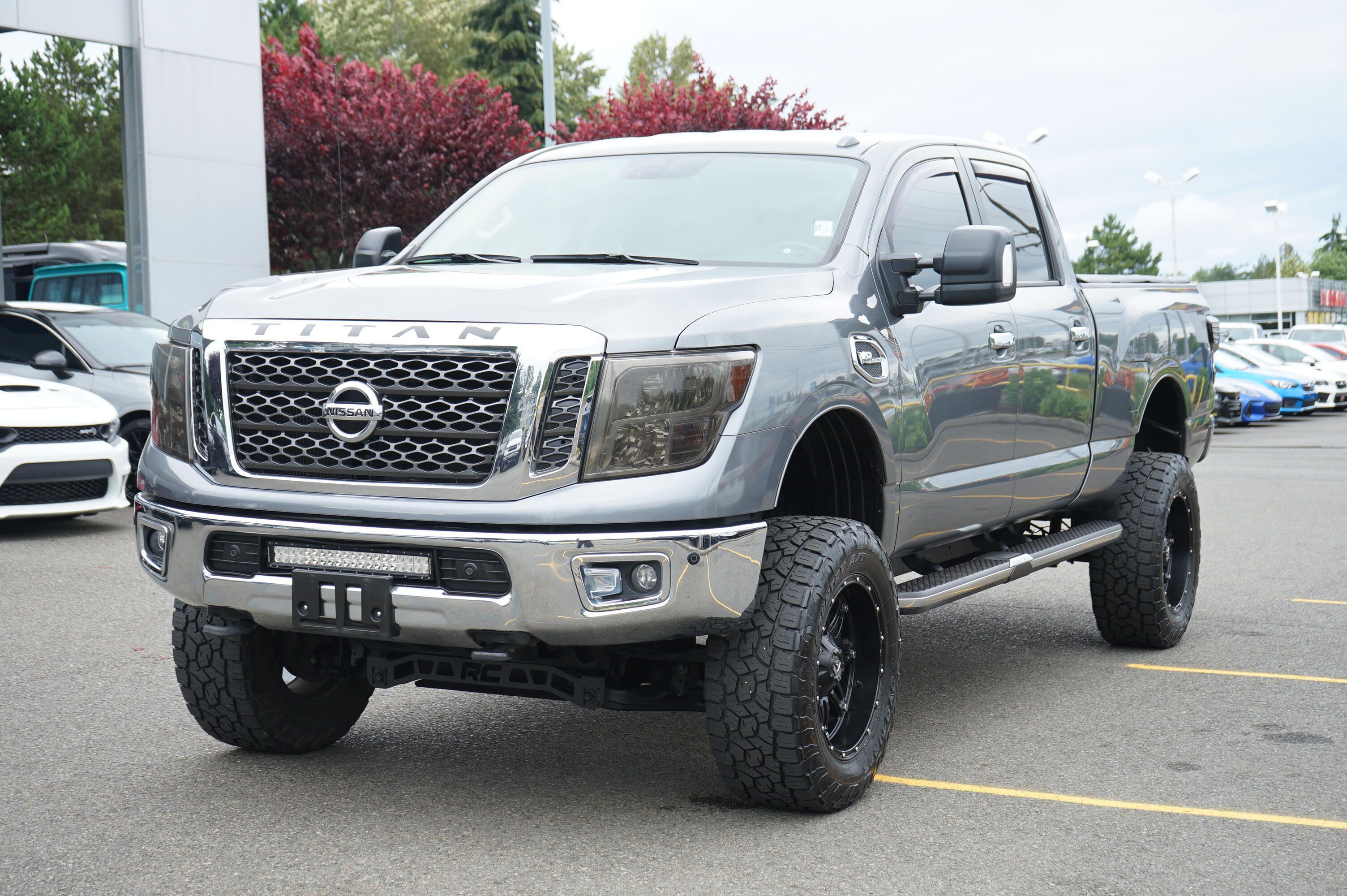 2017 Nissan Titan XD SV Crew Cab 4x4 SWB's photo