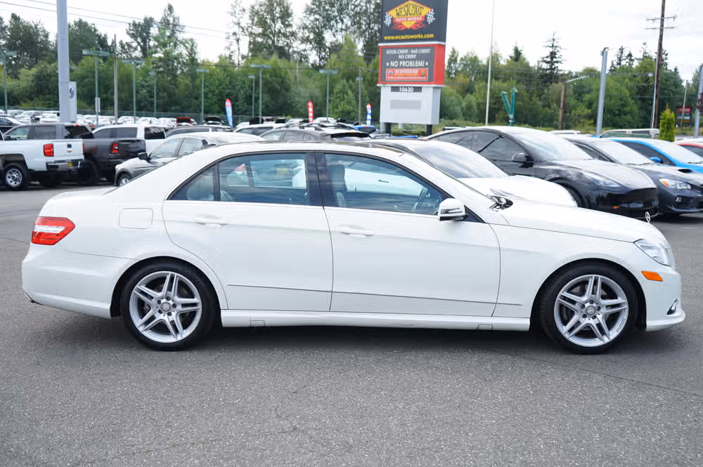 2011 Mercedes-Benz E-Class E 350 Luxury 4MATIC Image 6