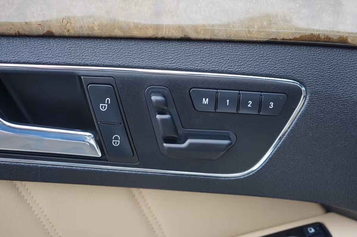 2011 Mercedes-Benz E-Class E 350 Luxury 4MATIC Image 11