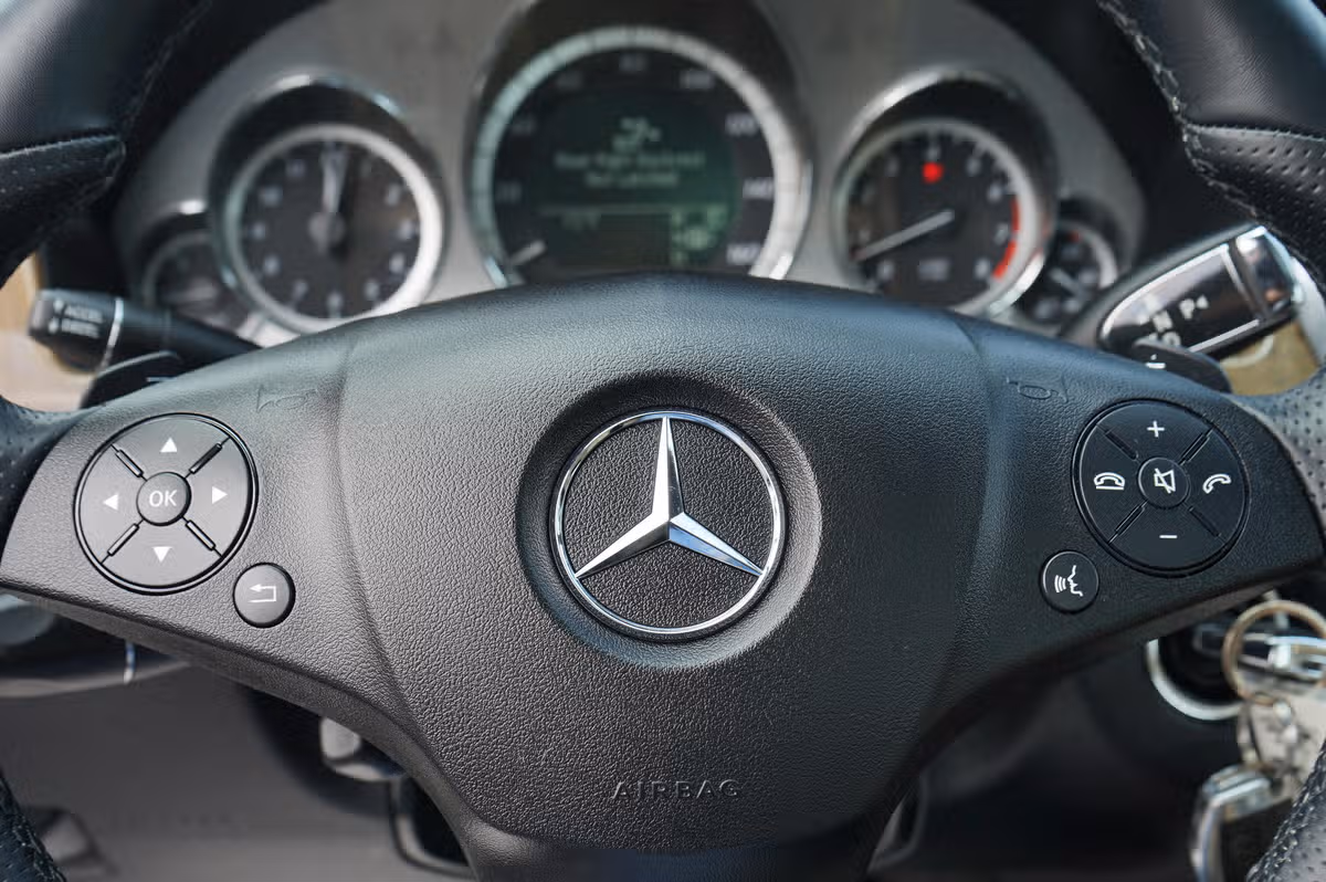 2011 Mercedes-Benz E-Class E 350 Luxury 4MATIC Image 22