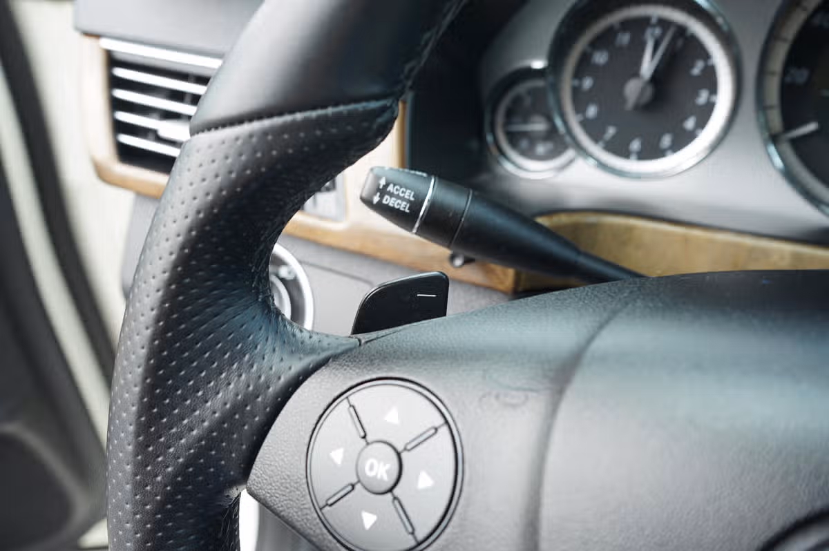 2011 Mercedes-Benz E-Class E 350 Luxury 4MATIC Image 24
