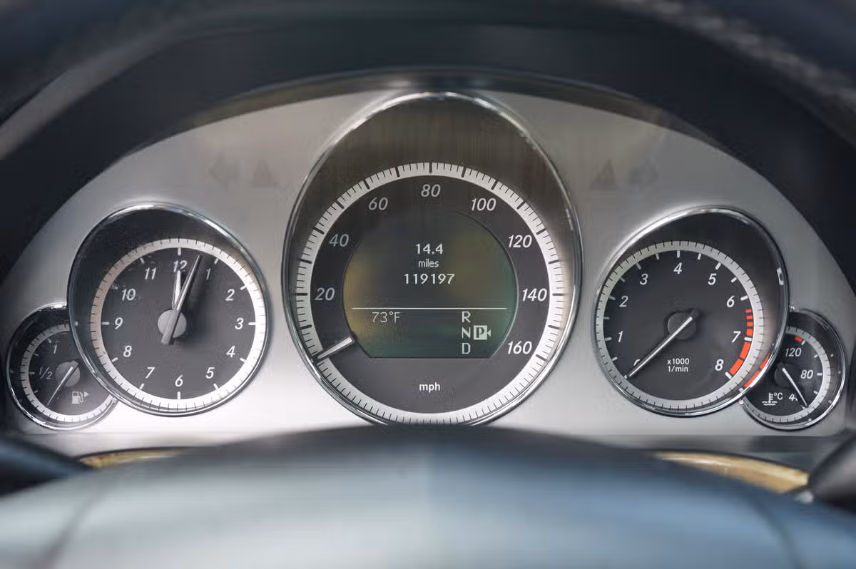2011 Mercedes-Benz E-Class E 350 Luxury 4MATIC Image 25