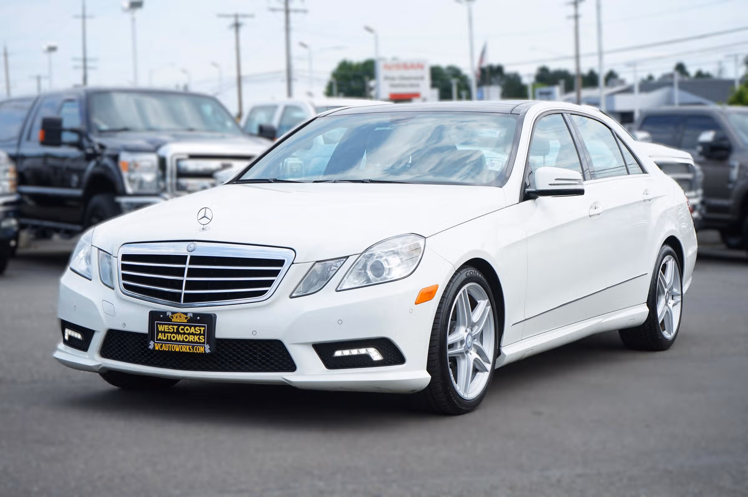 2011 Mercedes-Benz E-Class E 350 Luxury 4MATIC Image 1