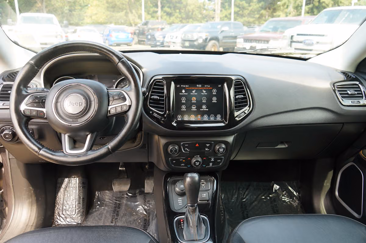 2021 Jeep Compass Limited Image 15