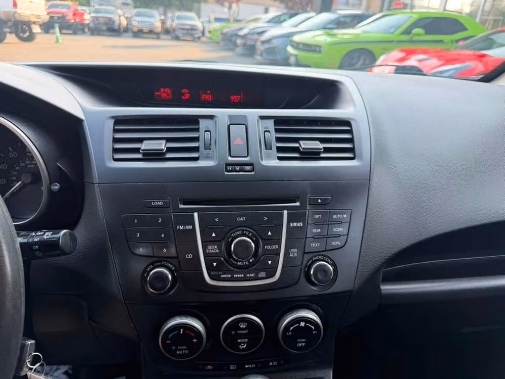 2014 Mazda 5 Sport Passenger Image 11
