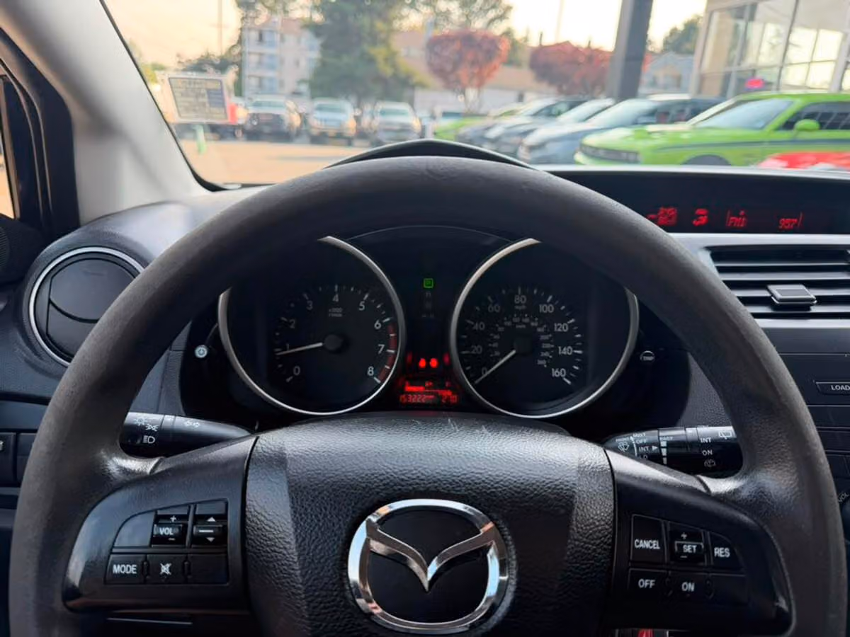 2014 Mazda 5 Sport Passenger Image 10