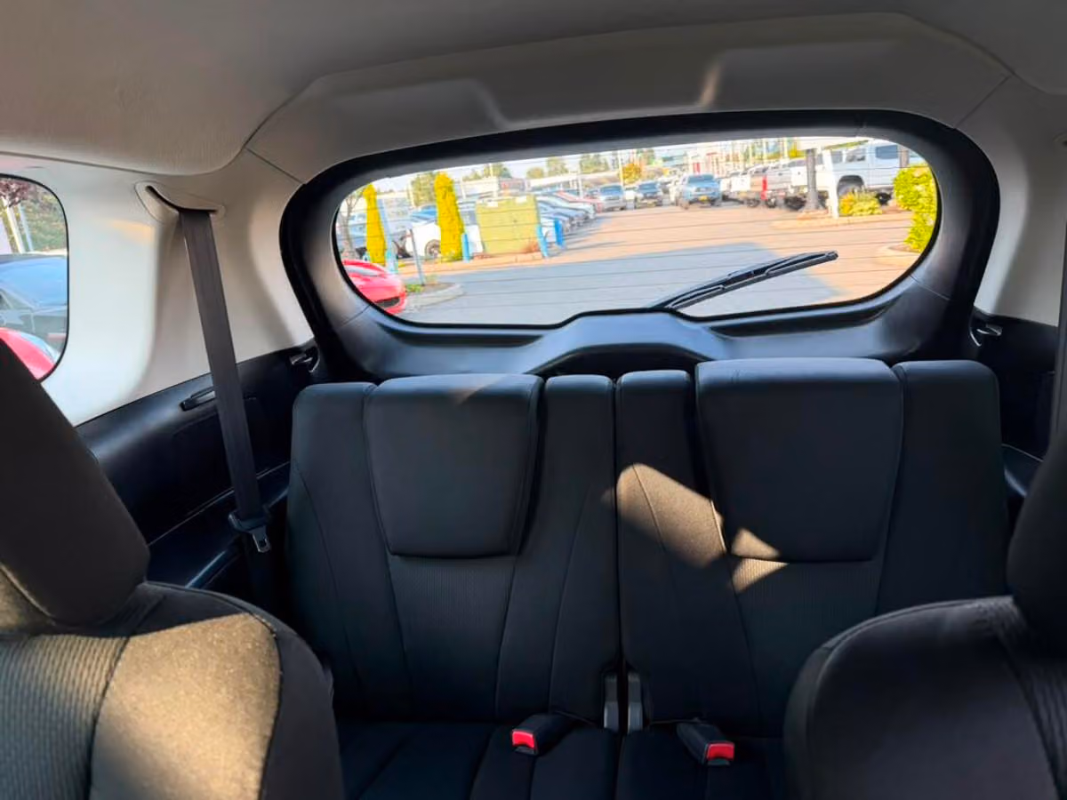 2014 Mazda 5 Sport Passenger Image 16