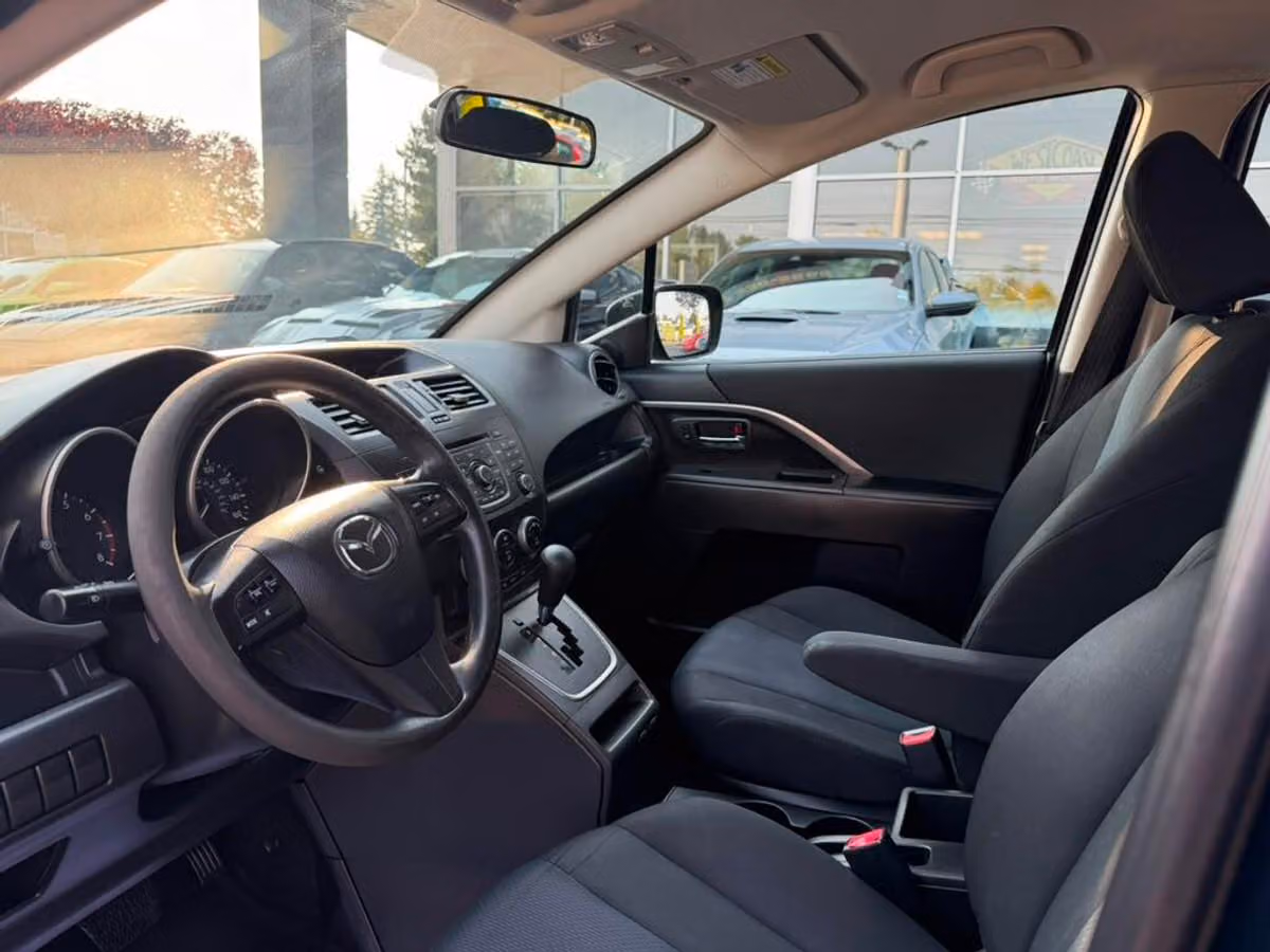 2014 Mazda 5 Sport Passenger Image 7