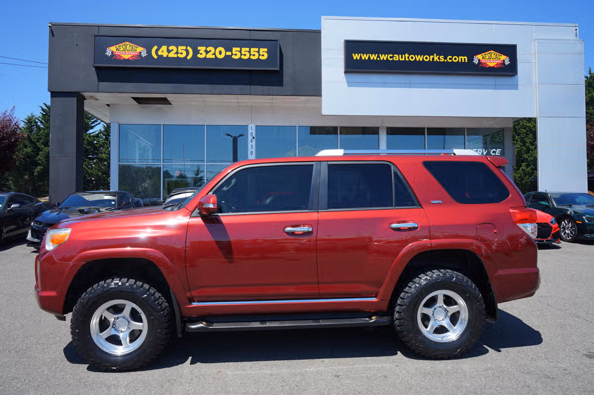 2012 Toyota 4Runner SR5 Image 2
